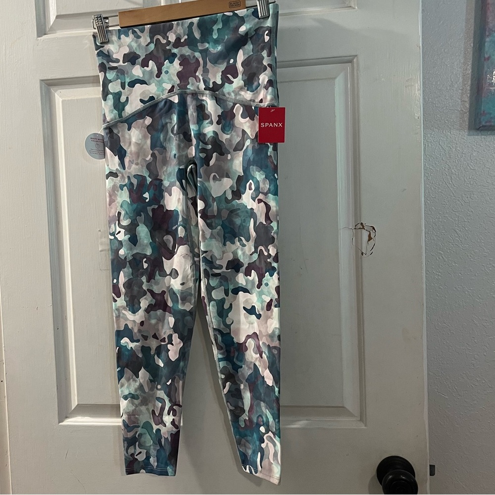 Spanx booty boost leggings